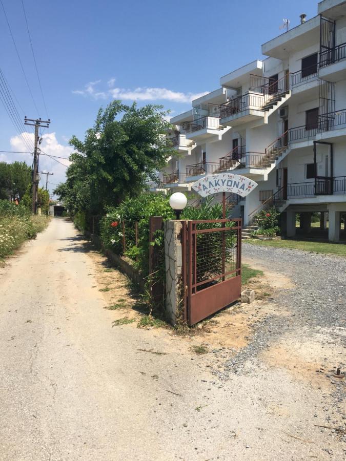 Lovely Apartment By The Sea 2 ….. Epanomí Exterior foto